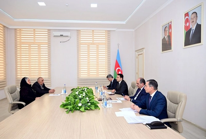 Mədəniyyət naziri Adil Kərimli Ağdam rayonunda vətəndaşları qəbul edib — FOTOLAR Mədəniyyət naziri Adil Kərimli Ağdam rayonunda vətəndaşları qəbul edib — FOTOLAR