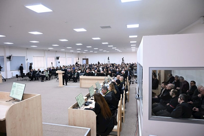 Arayikgilin məhkəməsində prokurorların çıxışı başladı — FOTOLAR