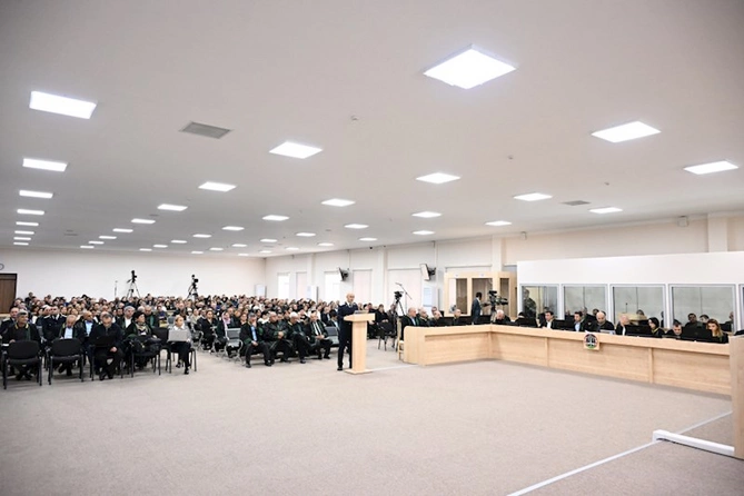 Arayikgilin məhkəməsində prokurorların çıxışı başladı — FOTOLAR