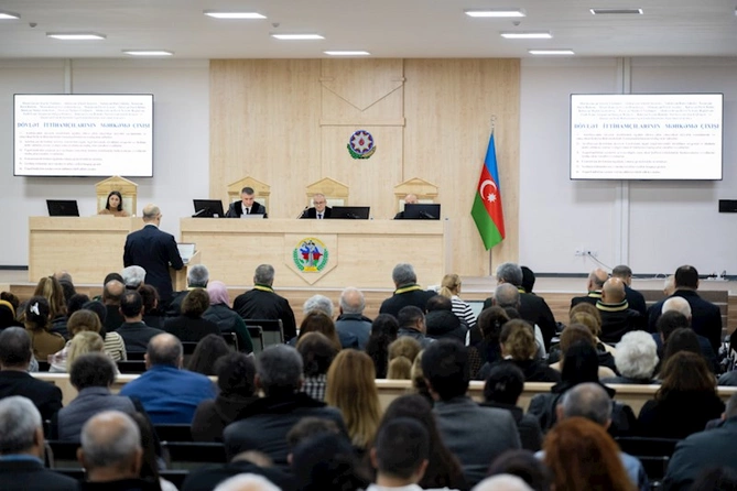 Arayikgilin məhkəməsində prokurorların çıxışı başladı — FOTOLAR