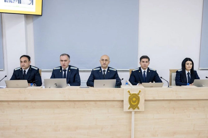 Arayikgilin məhkəməsində prokurorların çıxışı başladı — FOTOLAR