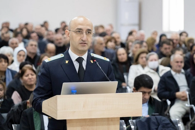 Arayikgilin məhkəməsində prokurorların çıxışı başladı — FOTOLAR