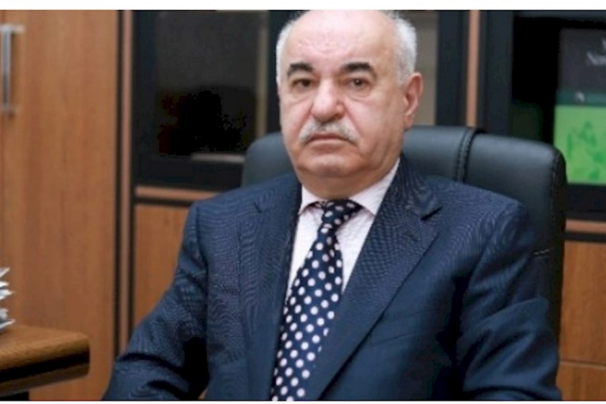 Evlərini, Novxanıdakı villasını, avtomobillərini satdı