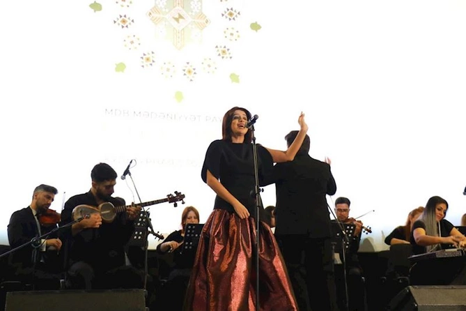 Laçında Qara Qarayev adına Azərbaycan Dövlət Kamera Orkestrinin konserti olub — FOTOLAR Laçında Qara Qarayev adına Azərbaycan Dövlət Kamera Orkestrinin konserti olub — FOTOLAR
