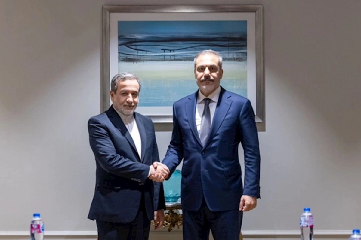 Türkiyə və İran XİN başçıları arasında görüş başlayıb