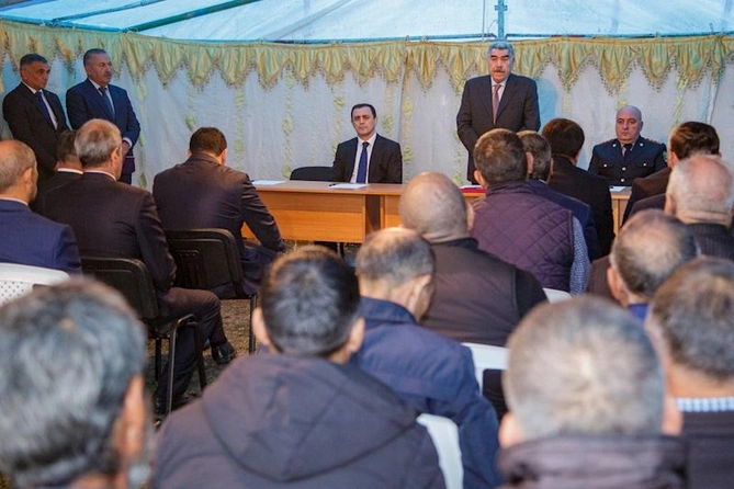 İcra başçısı Salyanda səyyar qəbul keçirdi — FOTOLAR