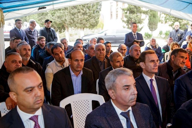 İcra başçısı Salyanda səyyar qəbul keçirdi — FOTOLAR