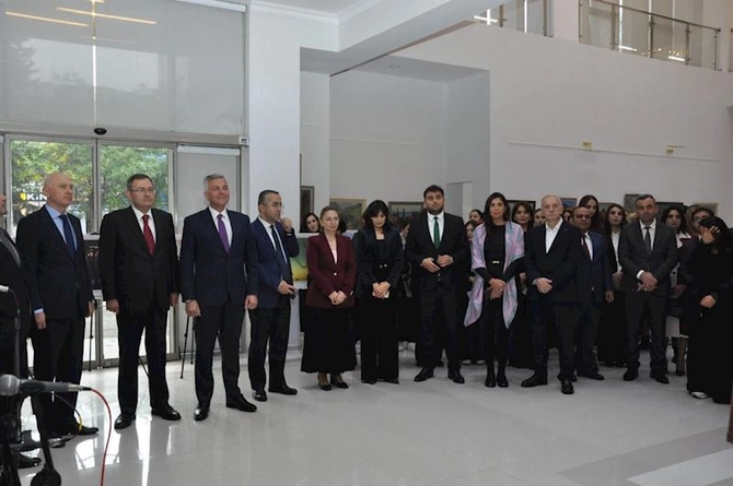 Biləsuvarda “Zəfərin ruhu” adlı sərgi açılıb — FOTOLAR