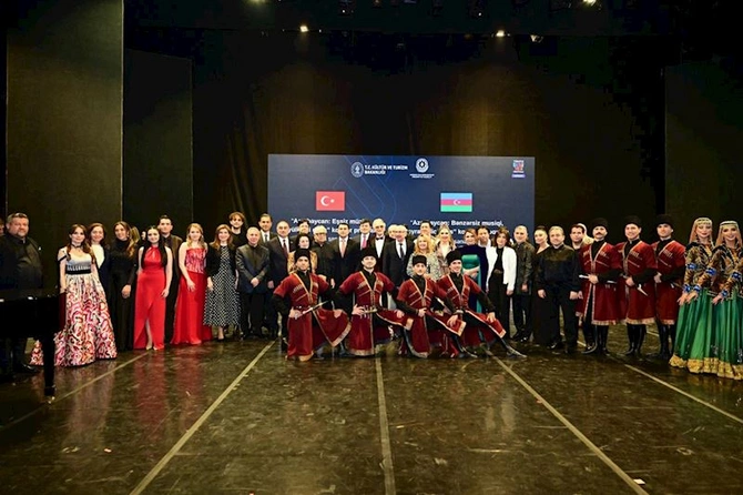 Azərbaycan incəsənət nümayəndələrinin Antalyada konsert proqramı keçirildi — FOTOLAR