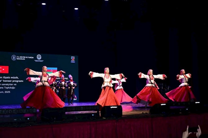 Azərbaycan incəsənət nümayəndələrinin Antalyada konsert proqramı keçirildi — FOTOLAR