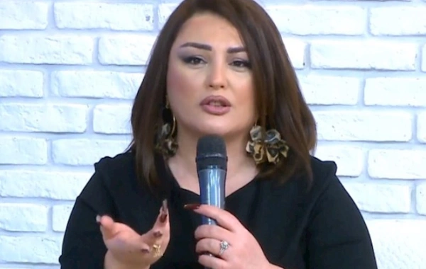 Bizdə kim normal şou göstərir?