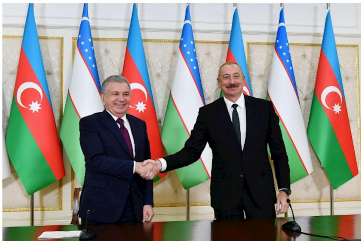 Şavkat Mirziyoyev Prezident İlham Əliyevi təbrik edib
