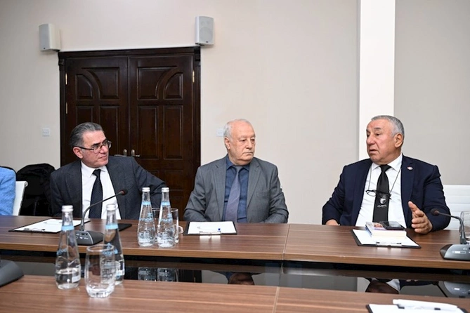 MEDİA-da türkiyəli jurnalistlərlə görüş keçirildi — FOTOLAR MEDİA-da türkiyəli jurnalistlərlə görüş keçirildi — FOTOLAR