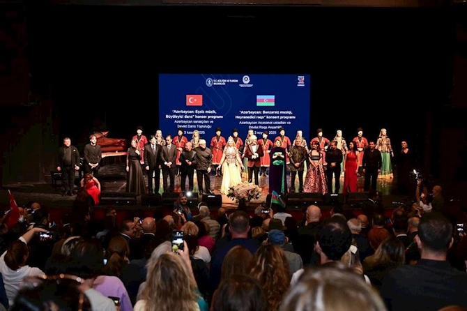 Azərbaycan incəsənət nümayəndələrinin Antalyada konsert proqramı keçirildi — FOTOLAR