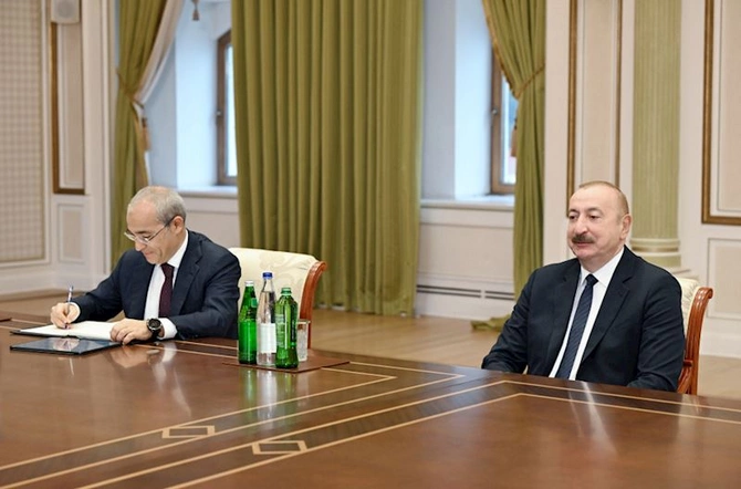 İlham Əliyev qəbul keçirdi — FOTOLAR İlham Əliyev qəbul keçirdi — FOTOLAR