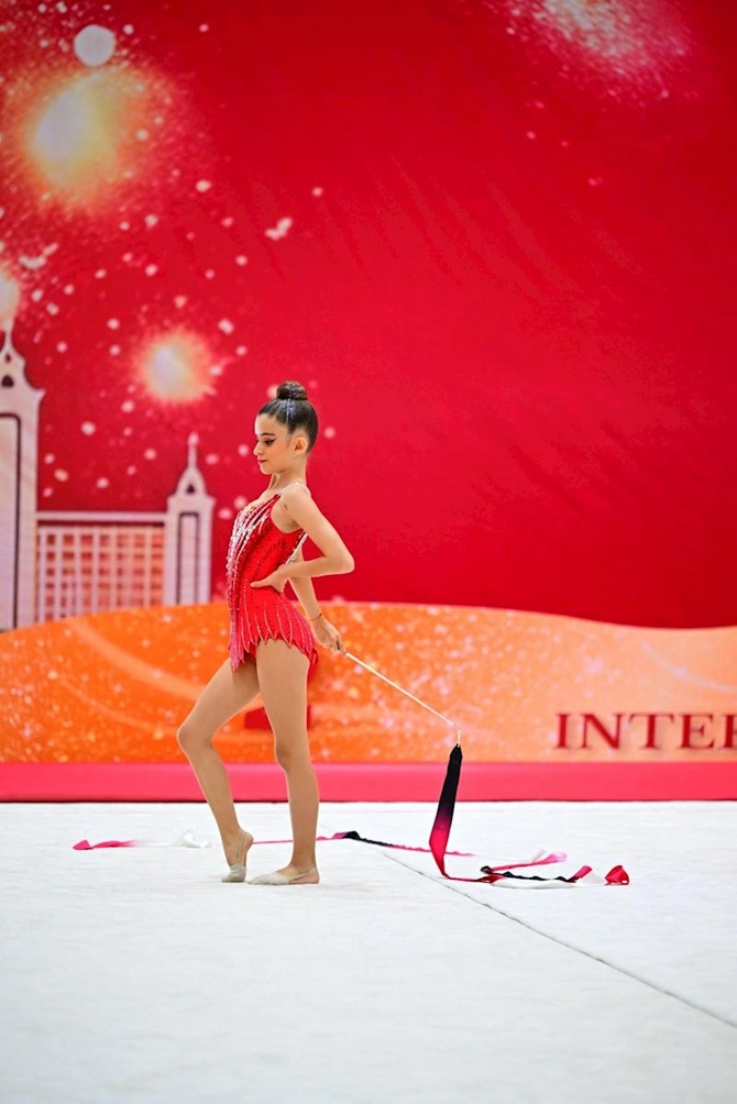 ProSport Gimnastika Klubunun yetirmələri Dubayda keçirilən beynəlxalq turnirdə uğur qazanıblar — FOTOLAR