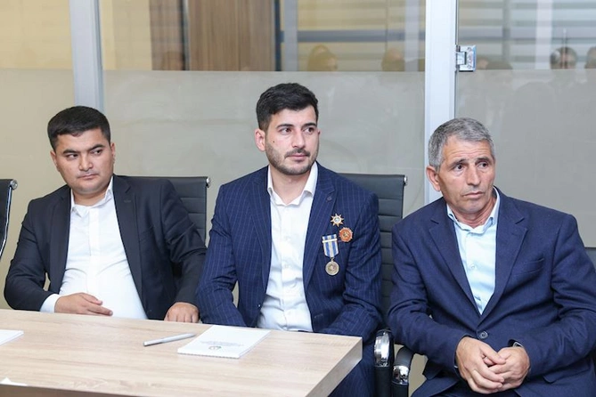 Dövlət Xidmətində Zəfər Gününün 5 illiyi münasibətilə görüş keçirildi — FOTOLAR