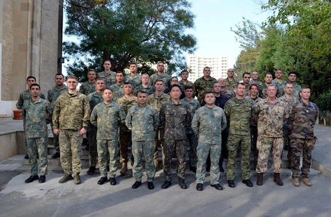 Bakıda NATO kursu keçirilir — FOTOLAR