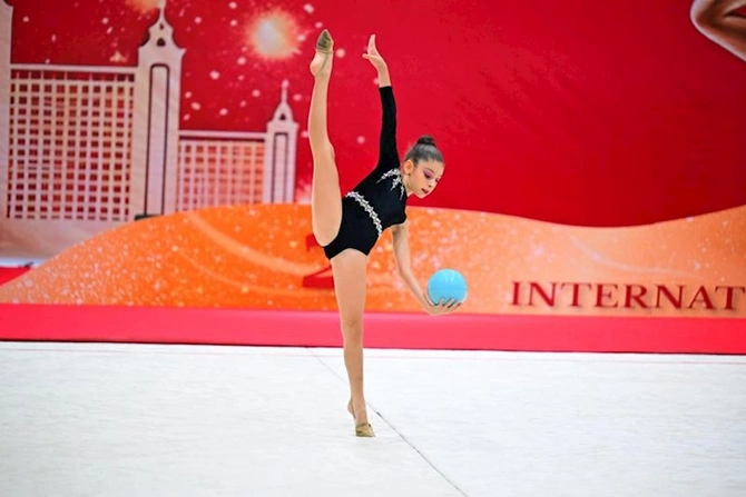 ProSport Gimnastika Klubunun yetirmələri Dubayda keçirilən beynəlxalq turnirdə uğur qazanıblar — FOTOLAR