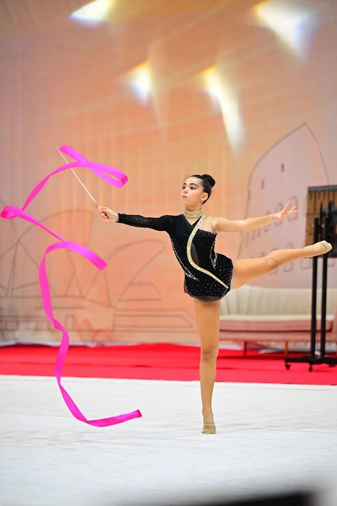 ProSport Gimnastika Klubunun yetirmələri Dubayda keçirilən beynəlxalq turnirdə uğur qazanıblar — FOTOLAR