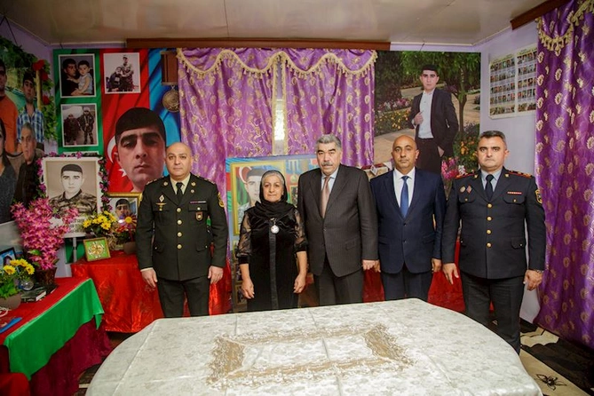İcra başçısı şəhidlərin ailələrini ziyarət edir — FOTOLAR