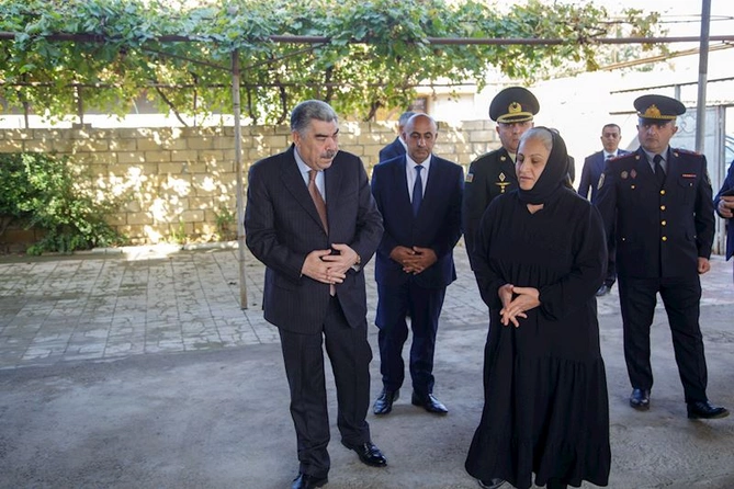 İcra başçısı şəhidlərin ailələrini ziyarət edir — FOTOLAR