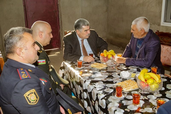 İcra başçısı şəhidlərin ailələrini ziyarət edir — FOTOLAR