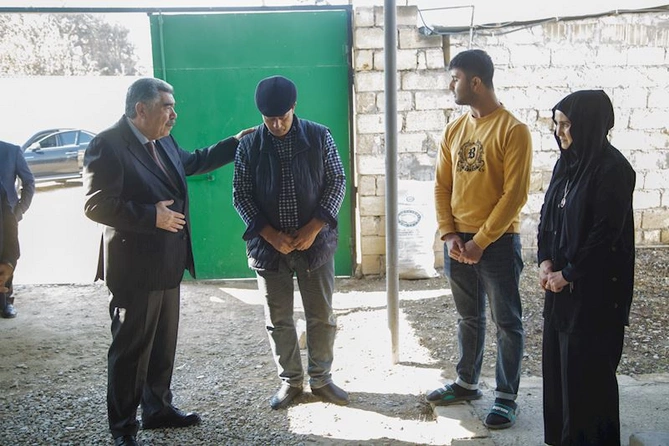 İcra başçısı şəhidlərin ailələrini ziyarət edir — FOTOLAR