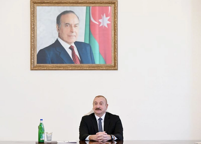 Prezident NATO nümayəndə heyətini qəbul etdi — FOTOLAR Prezident NATO nümayəndə heyətini qəbul etdi — FOTOLAR