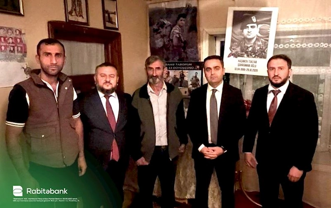 Rabitəbank Zəfər Günü ərəfəsində şəhid ailələrini ziyarət etdi — FOTOLAR Rabitəbank Zəfər Günü ərəfəsində şəhid ailələrini ziyarət etdi — FOTOLAR