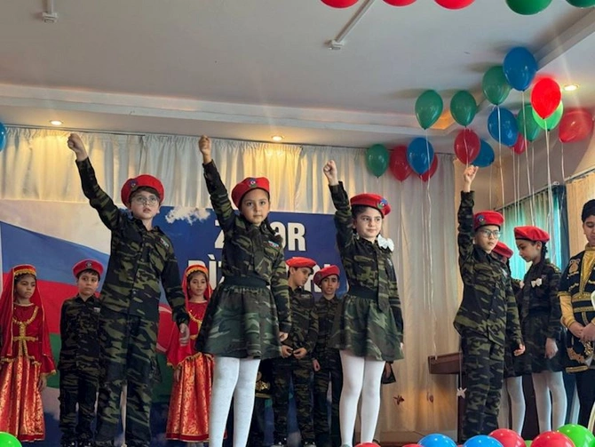“Ankara Məktəbi Məktəb Liseyində Zəfər Gününə həsr olunan tədbir hər kəsi kövrəltdi — FOTOLAR