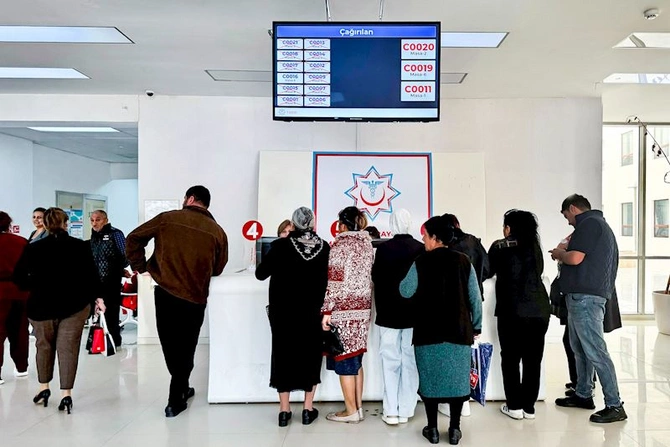 Yevlax və Biləsuvar rayon mərkəzi xəstəxanalarında elektron növbə sistemi istifadəyə verilib — FOTOLAR