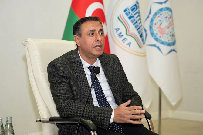 “Mediada Azərbaycan ədəbi dilinin normalarının düzgün tətbiqi” mövzusunda konfrans keçirilib — YENİLƏNİB “Mediada Azərbaycan ədəbi dilinin normalarının düzgün tətbiqi” mövzusunda konfrans keçirilib — YENİLƏNİB