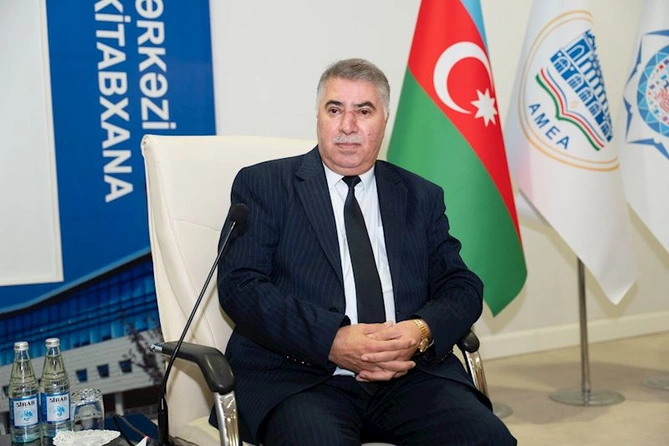 “Mediada Azərbaycan ədəbi dilinin normalarının düzgün tətbiqi” mövzusunda konfrans keçirilib — YENİLƏNİB “Mediada Azərbaycan ədəbi dilinin normalarının düzgün tətbiqi” mövzusunda konfrans keçirilib — YENİLƏNİB