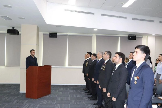 Əmanətlərin Sığortalanması Fondunda 8 Noyabr — Zəfər Gününə həsr olunmuş tədbir keçirilib (FOTOLAR) Əmanətlərin Sığortalanması Fondunda 8 Noyabr — Zəfər Gününə həsr olunmuş tədbir keçirilib (FOTOLAR)