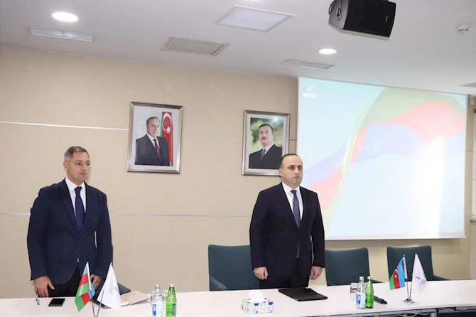 Əmanətlərin Sığortalanması Fondunda 8 Noyabr — Zəfər Gününə həsr olunmuş tədbir keçirilib (FOTOLAR) Əmanətlərin Sığortalanması Fondunda 8 Noyabr — Zəfər Gününə həsr olunmuş tədbir keçirilib (FOTOLAR)