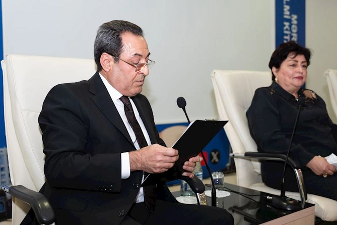 “Mediada Azərbaycan ədəbi dilinin normalarının düzgün tətbiqi” mövzusunda konfrans keçirilib — YENİLƏNİB “Mediada Azərbaycan ədəbi dilinin normalarının düzgün tətbiqi” mövzusunda konfrans keçirilib — YENİLƏNİB
