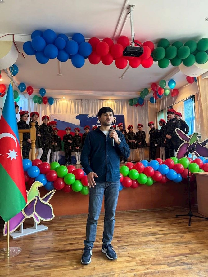 “Ankara Məktəbi Məktəb Liseyində Zəfər Gününə həsr olunan tədbir hər kəsi kövrəltdi — FOTOLAR