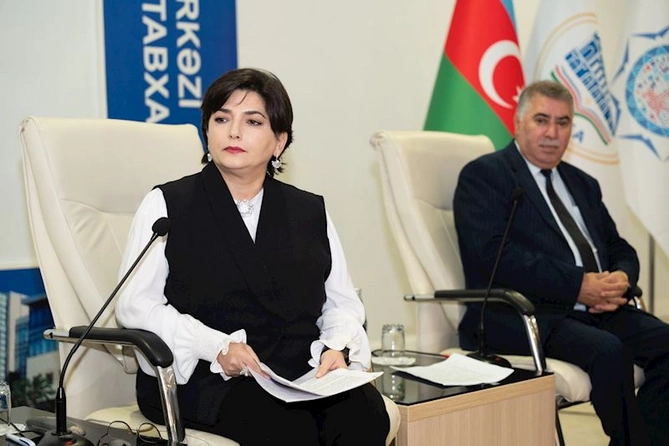 “Mediada Azərbaycan ədəbi dilinin normalarının düzgün tətbiqi” mövzusunda konfrans keçirilib — YENİLƏNİB “Mediada Azərbaycan ədəbi dilinin normalarının düzgün tətbiqi” mövzusunda konfrans keçirilib — YENİLƏNİB