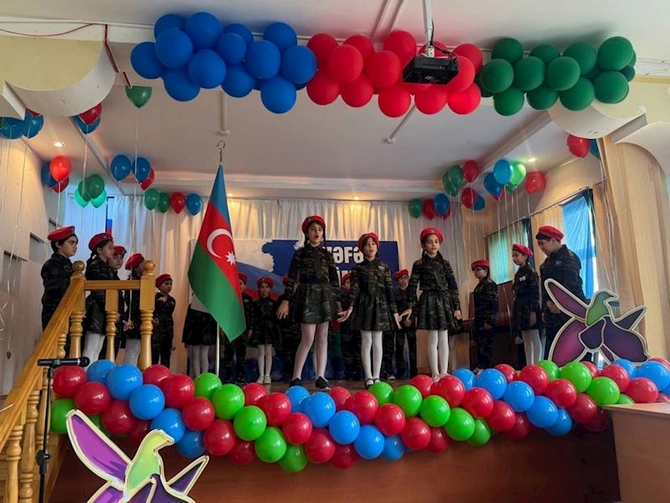 “Ankara Məktəbi Məktəb Liseyində Zəfər Gününə həsr olunan tədbir hər kəsi kövrəltdi — FOTOLAR
