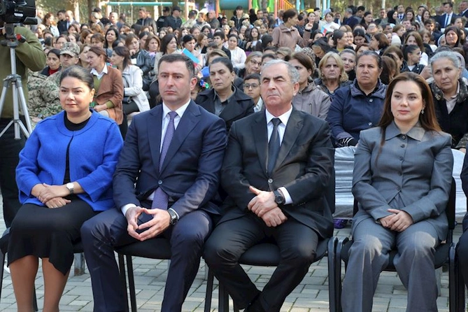 Hacıqabulda “8 Noyabr - Zəfər Günü” münasibətilə konsert keçirildi — FOTOLAR Hacıqabulda “8 Noyabr - Zəfər Günü” münasibətilə konsert keçirildi — FOTOLAR