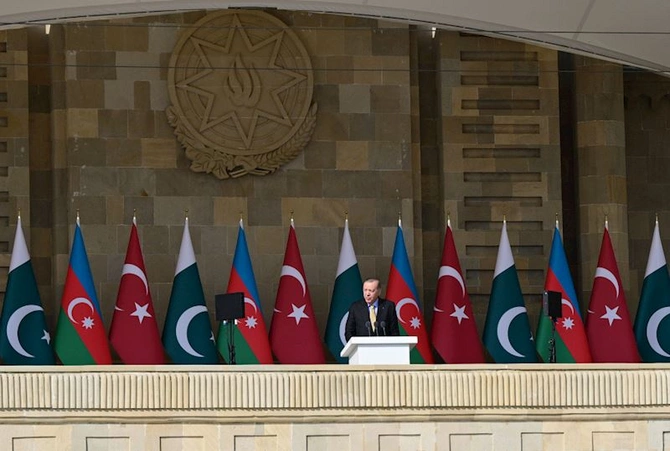 Bakıdakı paraddan tarixi görüntülər — FOTOLAR