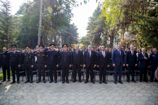 Salyanda tarixi Zəfərin 5 illiyi təntənə ilə qeyd olundu — FOTOLAR Salyanda tarixi Zəfərin 5 illiyi təntənə ilə qeyd olundu — FOTOLAR