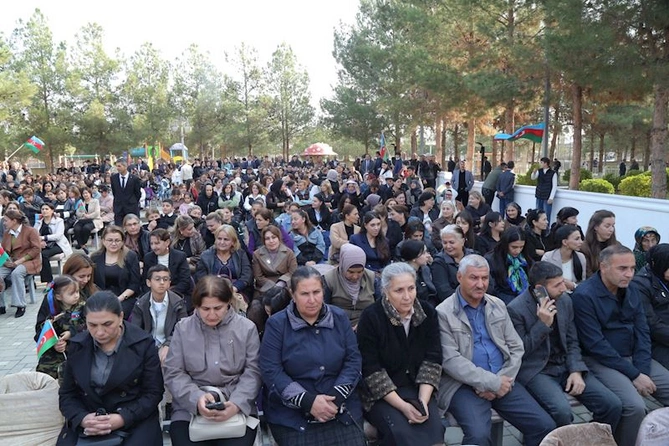 Hacıqabulda “8 Noyabr - Zəfər Günü” münasibətilə konsert keçirildi — FOTOLAR Hacıqabulda “8 Noyabr - Zəfər Günü” münasibətilə konsert keçirildi — FOTOLAR