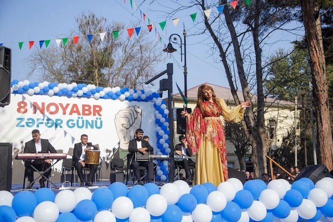 Salyanda tarixi Zəfərin 5 illiyi təntənə ilə qeyd olundu — FOTOLAR Salyanda tarixi Zəfərin 5 illiyi təntənə ilə qeyd olundu — FOTOLAR