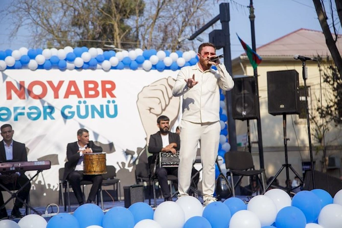 Salyanda tarixi Zəfərin 5 illiyi təntənə ilə qeyd olundu — FOTOLAR Salyanda tarixi Zəfərin 5 illiyi təntənə ilə qeyd olundu — FOTOLAR