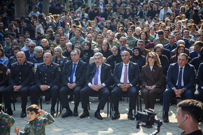 Salyanda tarixi Zəfərin 5 illiyi təntənə ilə qeyd olundu — FOTOLAR Salyanda tarixi Zəfərin 5 illiyi təntənə ilə qeyd olundu — FOTOLAR