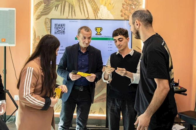 “Azərsun Holdinq” media nümayəndələri arasında intellektual yarış keçirib — FOTOLAR “Azərsun Holdinq” media nümayəndələri arasında intellektual yarış keçirib — FOTOLAR