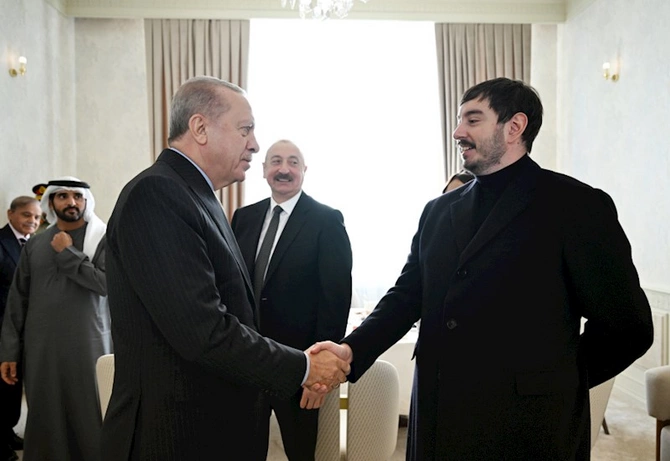 Prezidentlə ailəsinin paraddan yeni FOTOLARI Prezidentlə ailəsinin paraddan yeni FOTOLARI