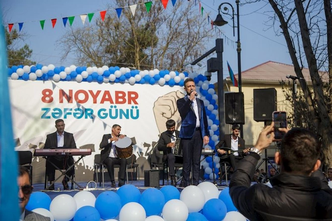 Salyanda tarixi Zəfərin 5 illiyi təntənə ilə qeyd olundu — FOTOLAR Salyanda tarixi Zəfərin 5 illiyi təntənə ilə qeyd olundu — FOTOLAR